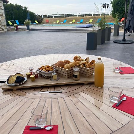 Kourline Villalunoterie Futuroscope Piscine Spa Oyre Экстерьер фото