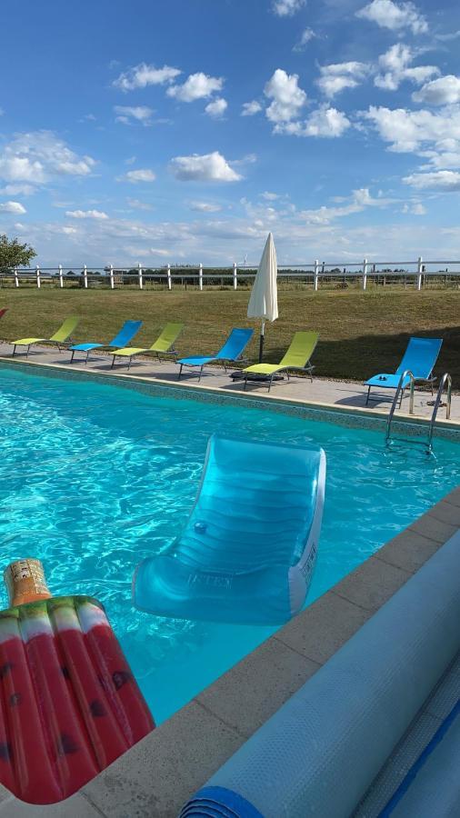 Kourline Villalunoterie Futuroscope Piscine Spa Oyre Экстерьер фото